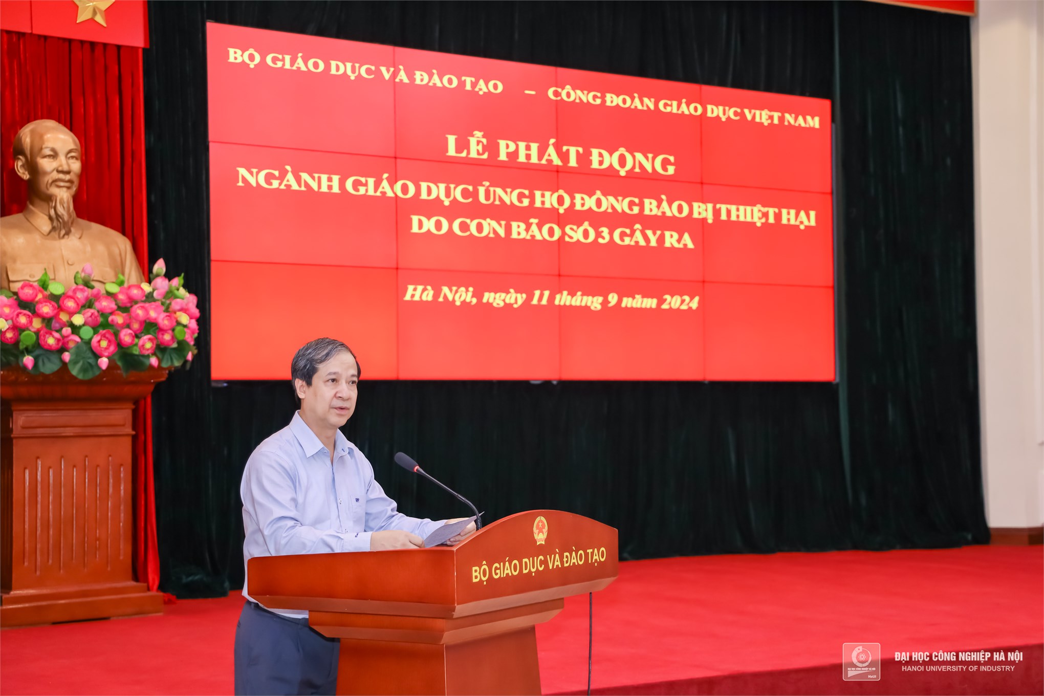 Trường Đại học Công nghiệp Hà Nội chung tay cùng ngành Giáo dục ủng hộ đồng bào bị thiệt hại do cơn bão số 3 gây ra