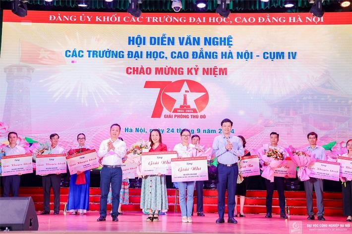 [tapchicongthuong] Đại học Công nghiệp Hà Nội xuất sắc đạt giải Nhất hội diễn nghệ thuật chào mừng kỷ niệm 70 năm Giải phóng Thủ đô