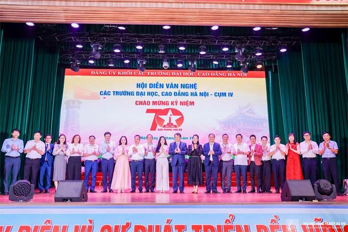 [tapchicongthuong] Đại học Công nghiệp Hà Nội xuất sắc đạt giải Nhất hội diễn nghệ thuật chào mừng kỷ niệm 70 năm Giải phóng Thủ đô