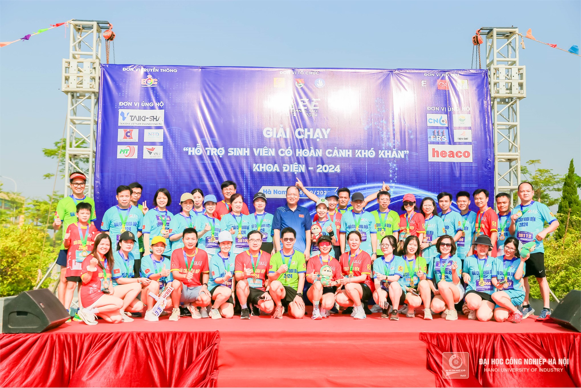 Running event raises funds for underprivileged students