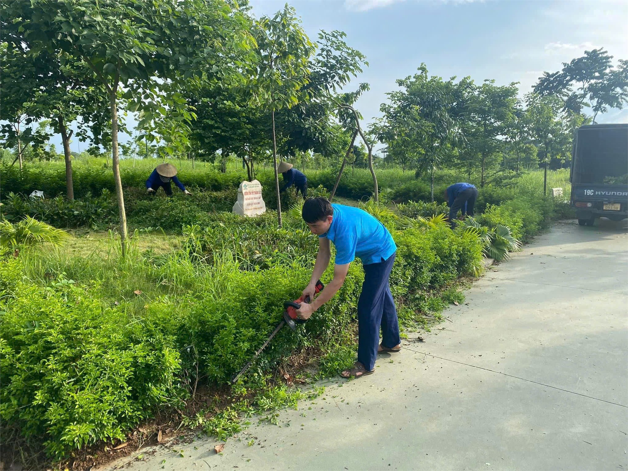 Cựu SV ĐHCNHN là Bí thư Đoàn Supe Lâm Thao, có 17 sáng kiến, say mê học tập và làm theo tấm gương Hồ Chí Minh