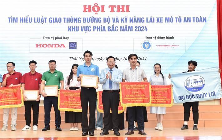 [tnue] Trường Đại học Sư phạm - Đại học Thái Nguyên phối hợp tổ chức thành công Hội thi “Tìm hiểu Luật Giao thông đường bộ và kỹ năng lái xe mô tô an toàn” khu vực phía Bắc năm 2024