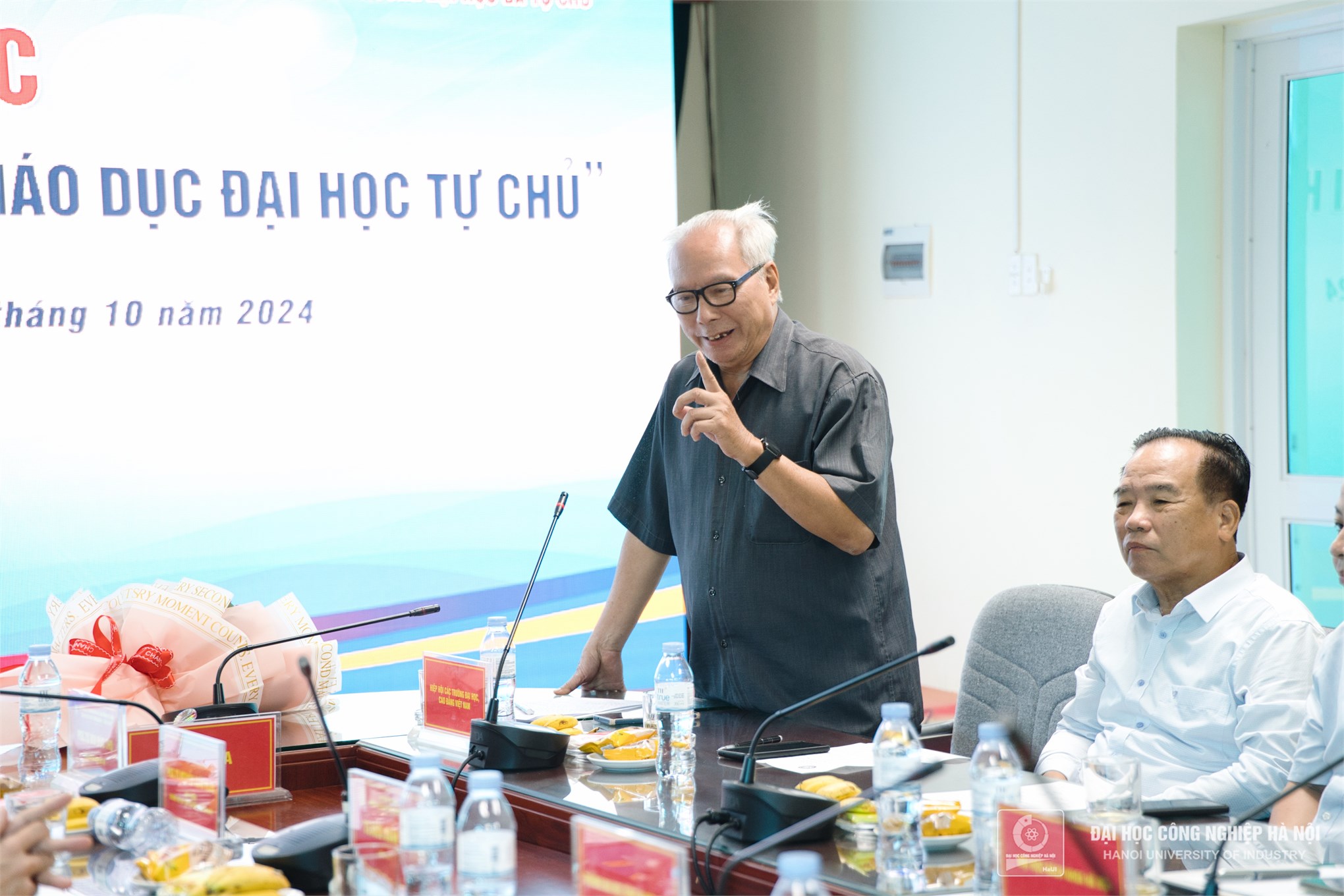 Toạ đàm khoa học “Tháo gỡ rào cản thể chế đối với các cơ sở giáo dục đại học tự chủ”