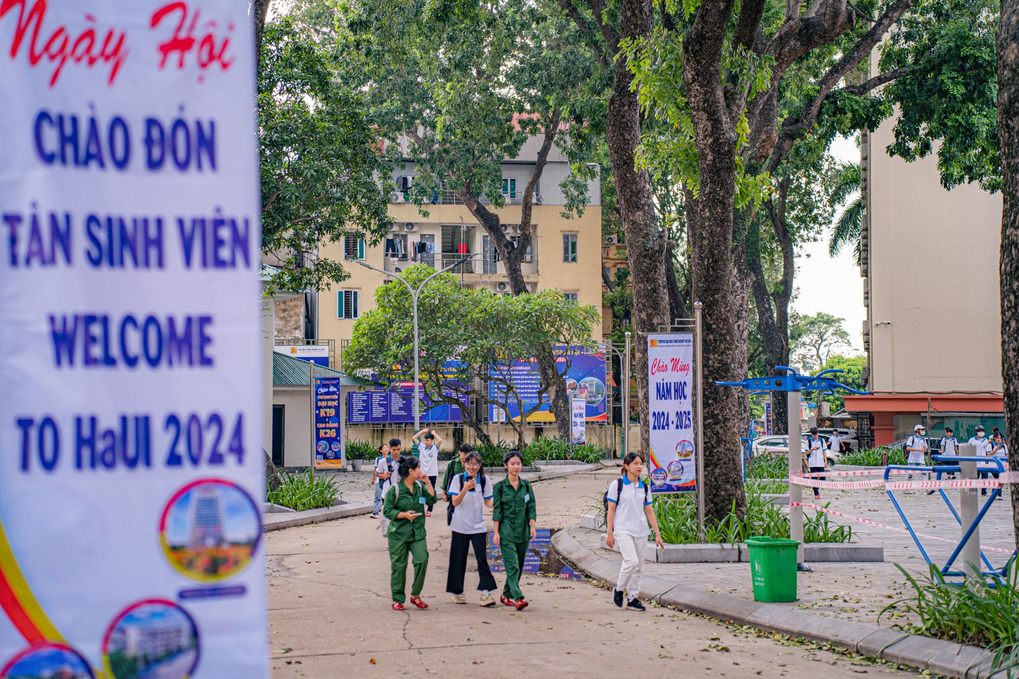 [doisongphapluat] Trường ĐH ở Hà Nội liên tục mở thêm cơ sở mới, mỗi năm tuyển sinh 7.000-8.000 sinh viên, năm 2025 phấn đấu một mục tiêu lớn