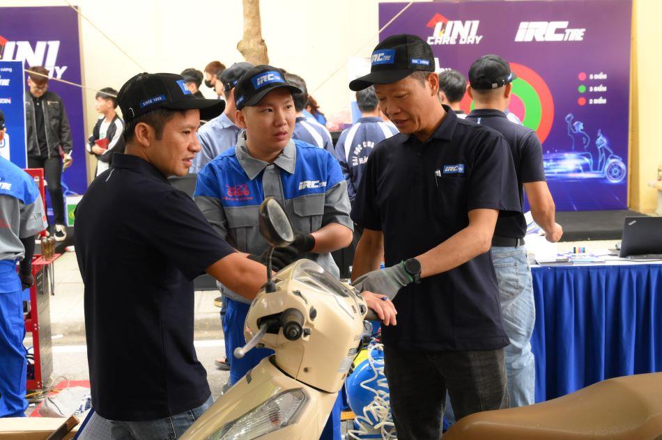 [tapchilaodongxahoi] Uni Care Day - Ngày hội chăm sóc, bảo dưỡng xe máy miễn phí dành cho sinh viên lần đầu tiên được tổ chức tại Việt Nam