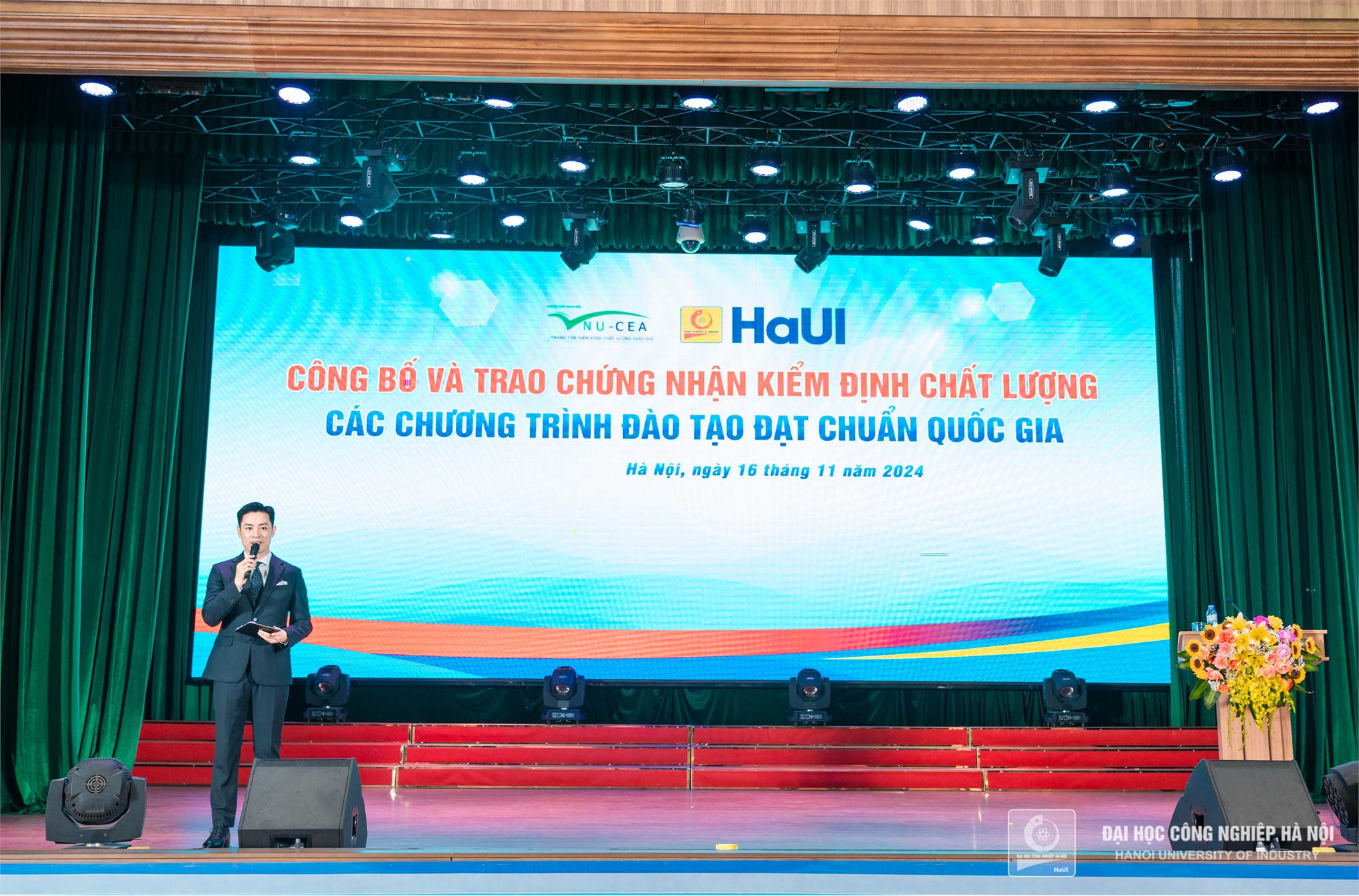 Trường Đại học Công nghiệp Hà Nội kỷ niệm Ngày Nhà giáo Việt Nam 20/11 và công bố các chương trình đào tạo đạt chuẩn quốc gia, quốc tế