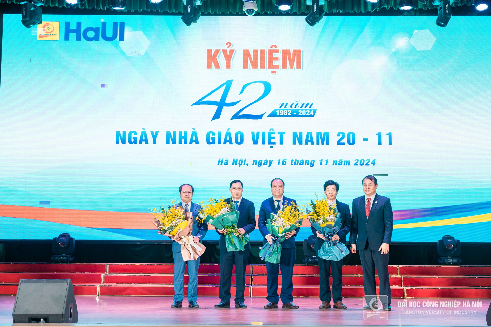 HaUI Celebrates Vietnamese Teachers' Day