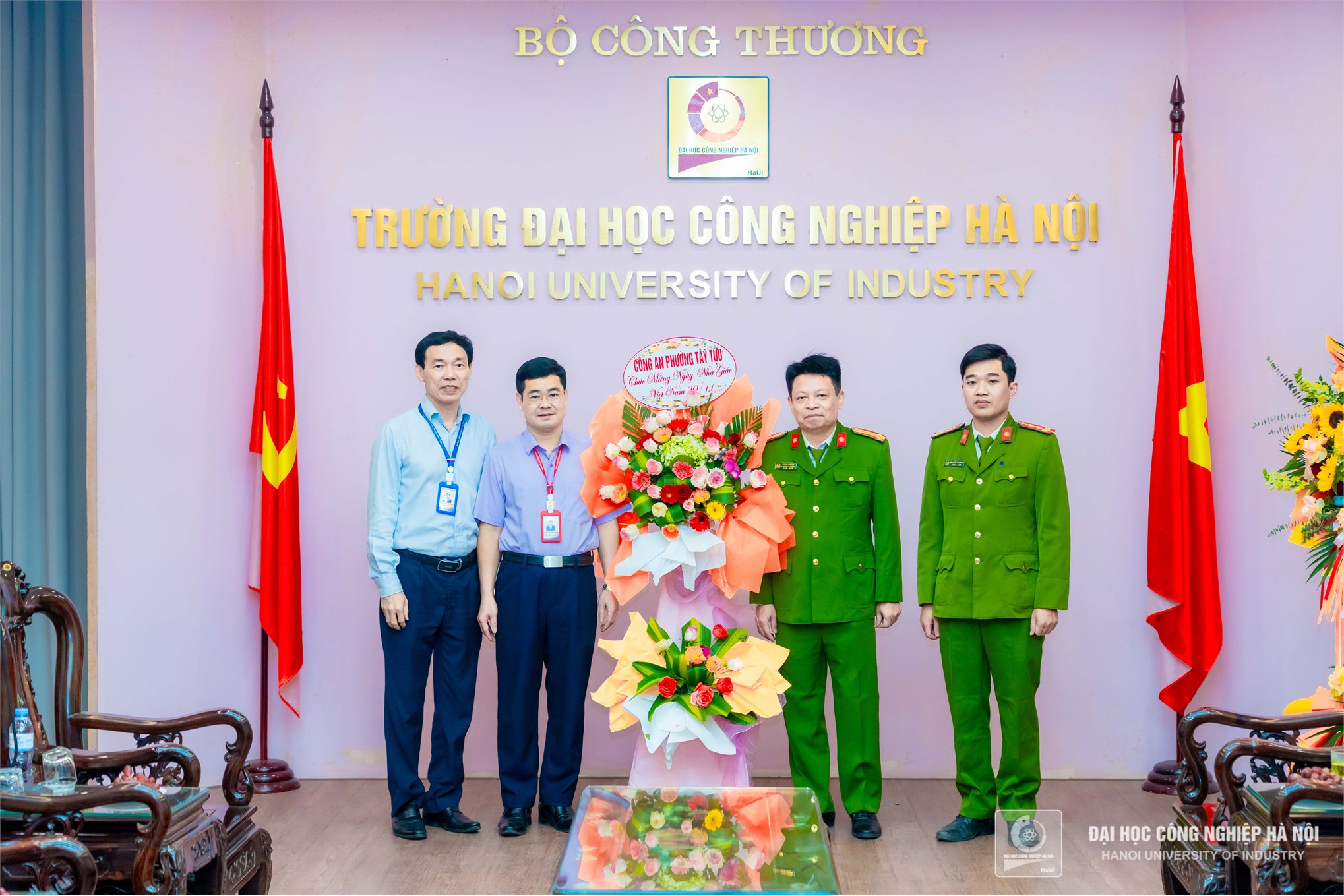 Rực rỡ mùa Hiến chương - Hàng loạt hoạt động tri ân đặc sắc chào mừng Ngày Nhà giáo Việt Nam