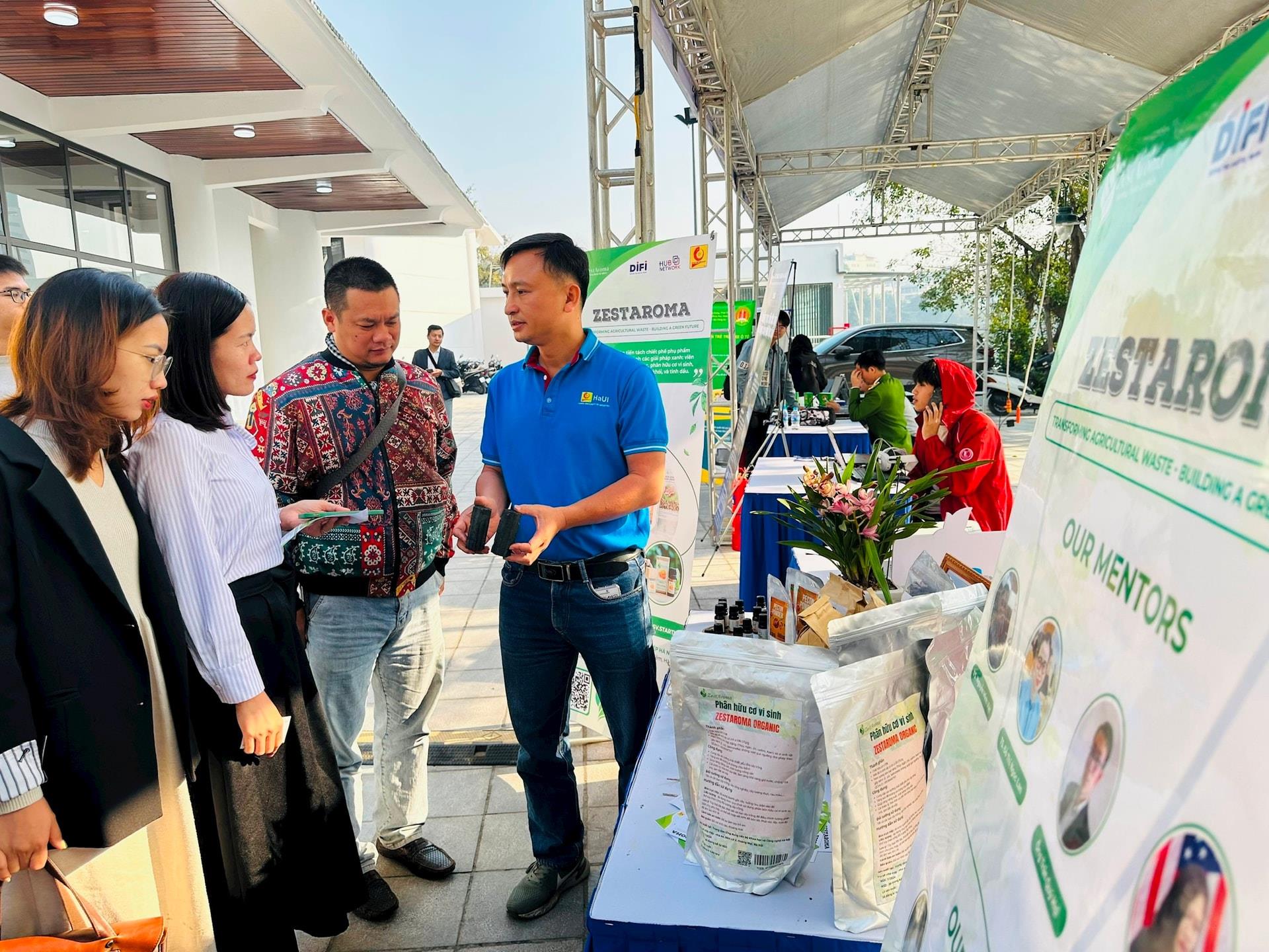 [hanoimoi] Vinh danh 23 công trình tại Liên hoan “Tuổi trẻ sáng tạo” khu vực miền Bắc