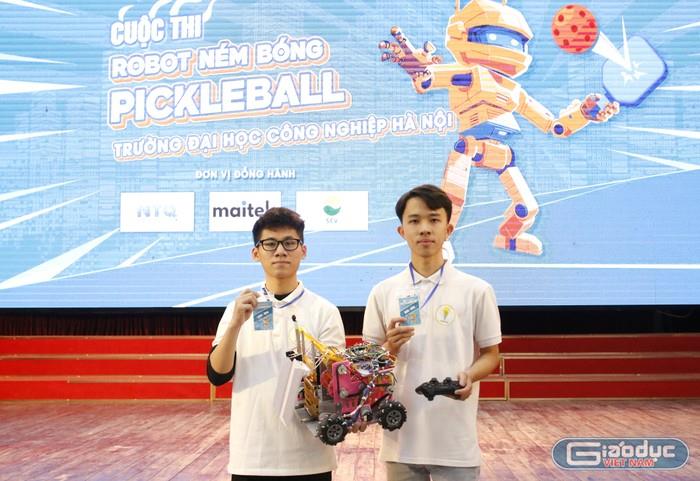 [giaoduc] Trường ĐH Công nghiệp Hà Nội thắng lớn tại cuộc thi `Robot ném bóng Pickleball`