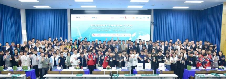 [znews] Student Forum cùng sinh viên đón xu hướng nghề xanh