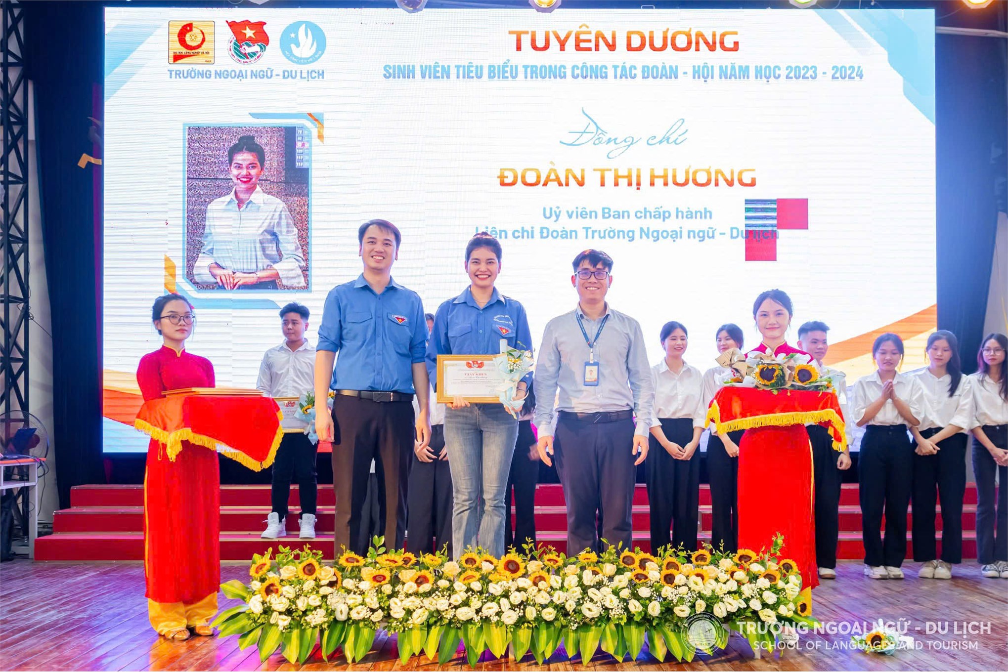 Doan Thi Huong - A Talented and Courageous Student