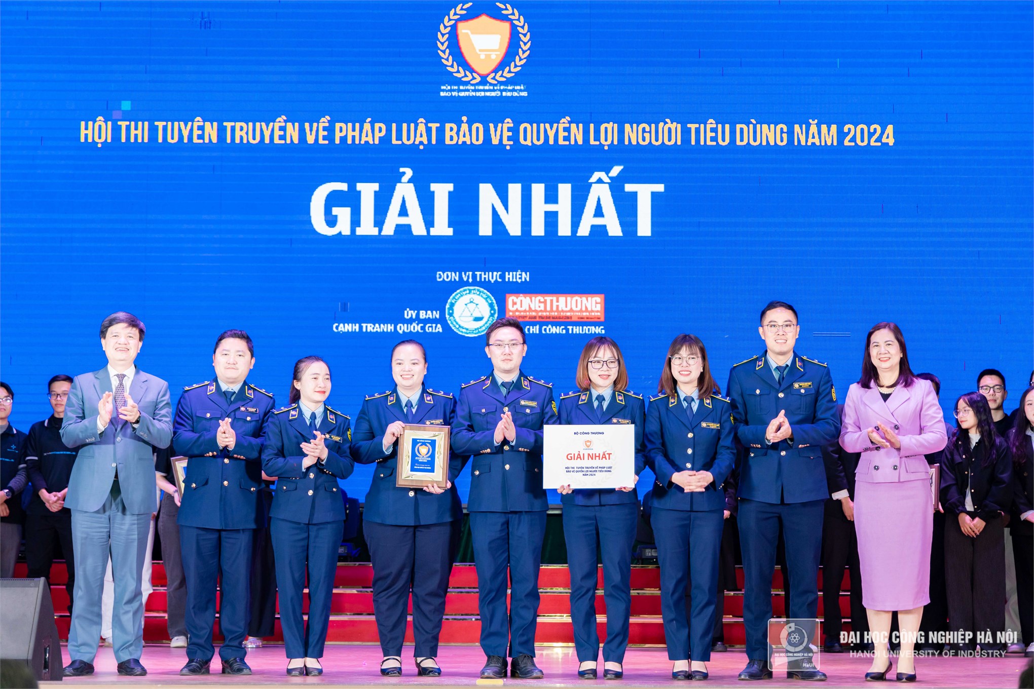 Trường Đại học Công nghiệp Hà Nội đạt giải Nhì, Chung kết cuộc thi Người tiêu dùng trẻ trong thương mại điện tử năm 2024