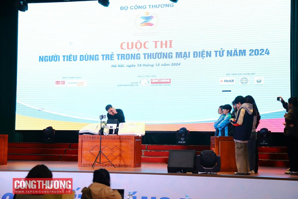 [tapchicongthuong] Tất bật chạy đà cho Vòng Chung kết Cuộc thi “Người tiêu dùng trẻ trong thương mại điện tử” năm 2024