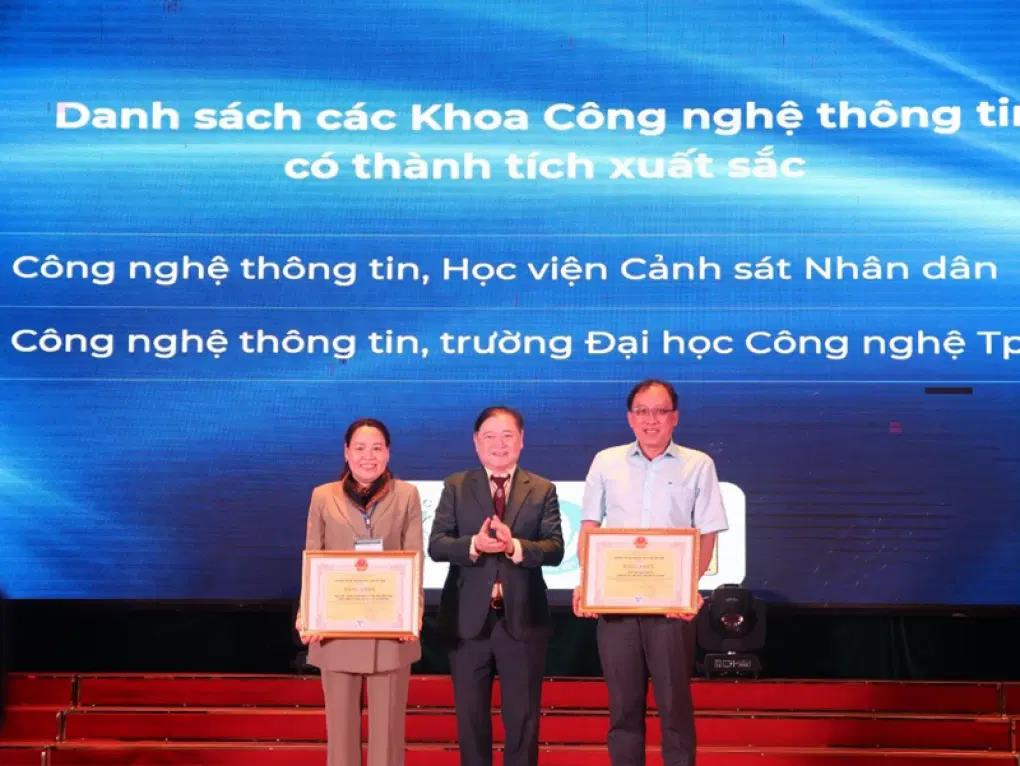 [hvcsnd] Học viện CSND xuất sắc đạt thành tích cao tại Kỳ thi Olympic Tin học Sinh viên toàn quốc