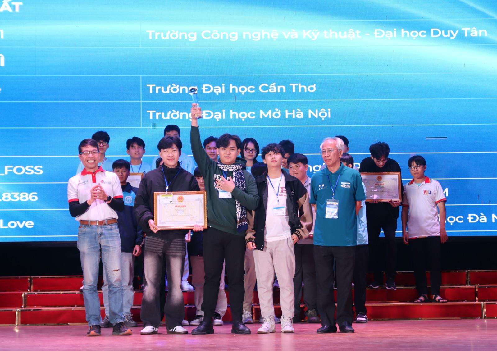 [kinhtemoitruong] Việt Nam giành 2 Huy chương Vàng tại ICPC Asia Hanoi 2024