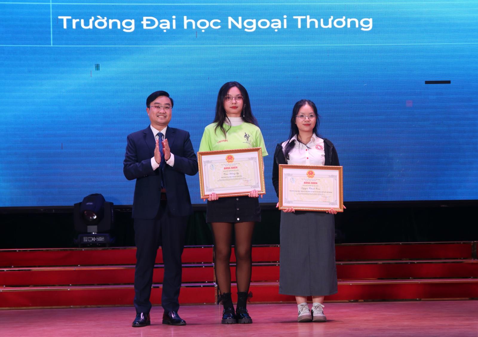 [kinhtemoitruong] Việt Nam giành 2 Huy chương Vàng tại ICPC Asia Hanoi 2024