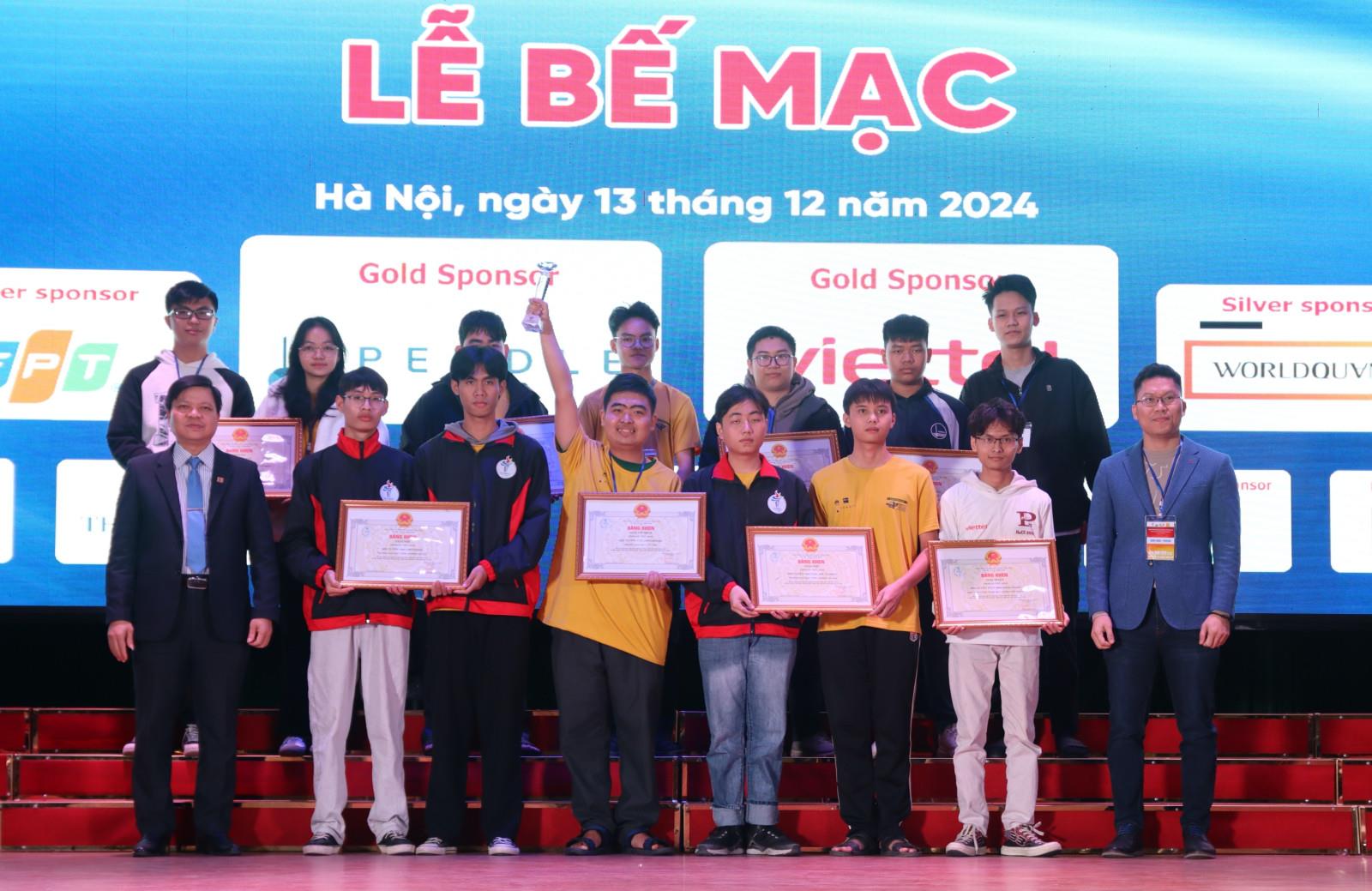 [kinhtemoitruong] Việt Nam giành 2 Huy chương Vàng tại ICPC Asia Hanoi 2024