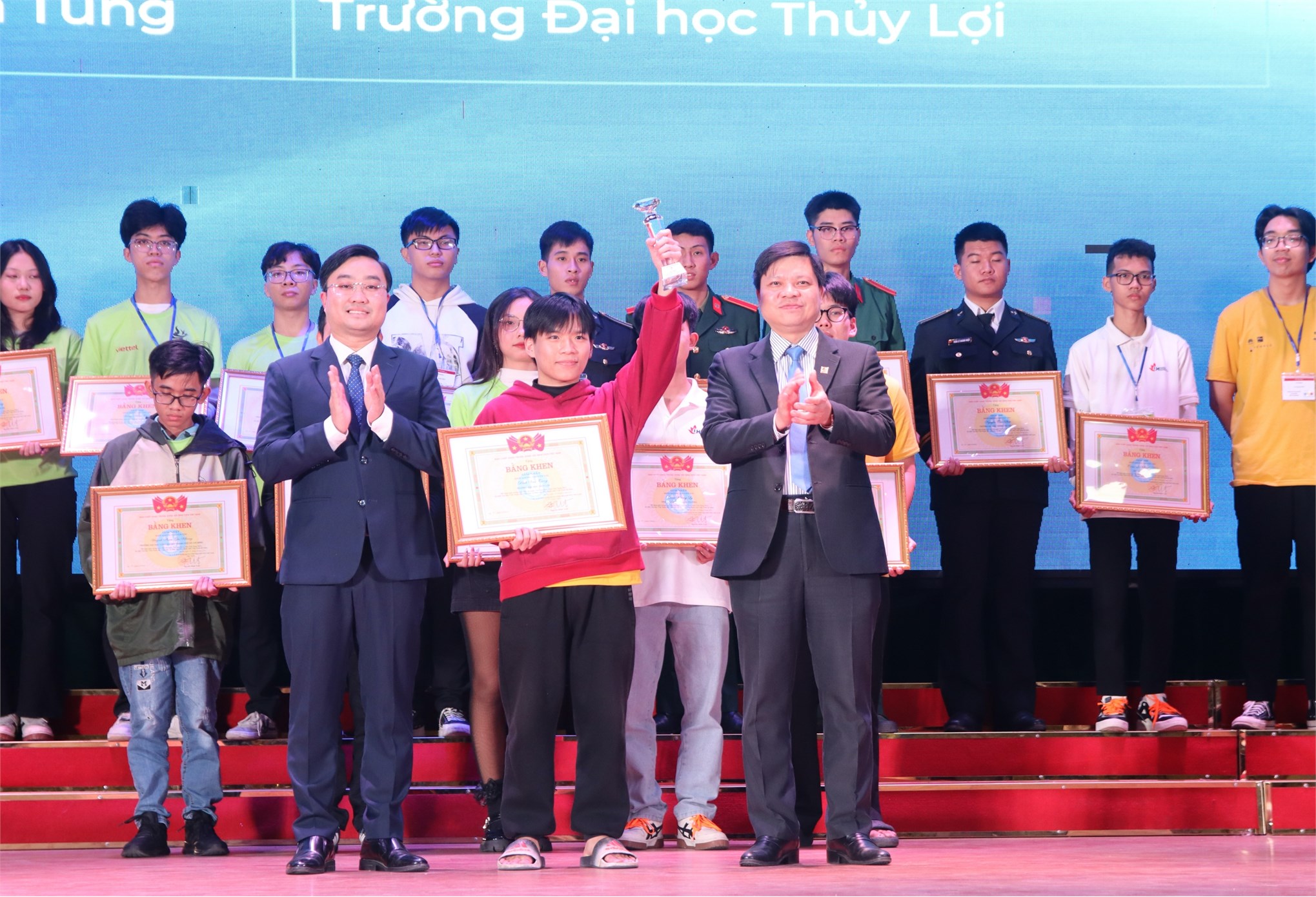 [congnghevadoisong] OLP’24 - Procon - ICPC Asia Hanoi: Việt Nam giành 2 Huy chương Vàng tại ICPC Asia Hanoi 2024