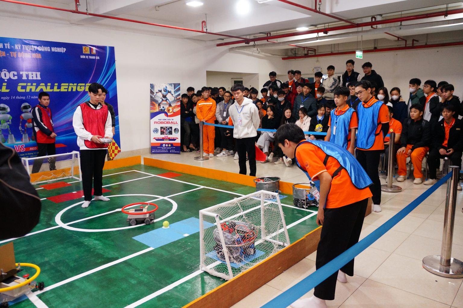 [uneti] “ROBOBALL CHALLENGE” – Cuộc thi sáng tạo robot dành cho sinh viên