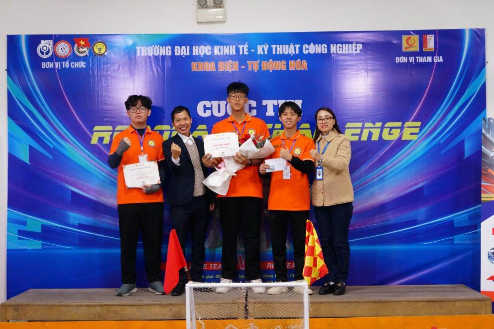 [uneti] “ROBOBALL CHALLENGE” – Cuộc thi sáng tạo robot dành cho sinh viên