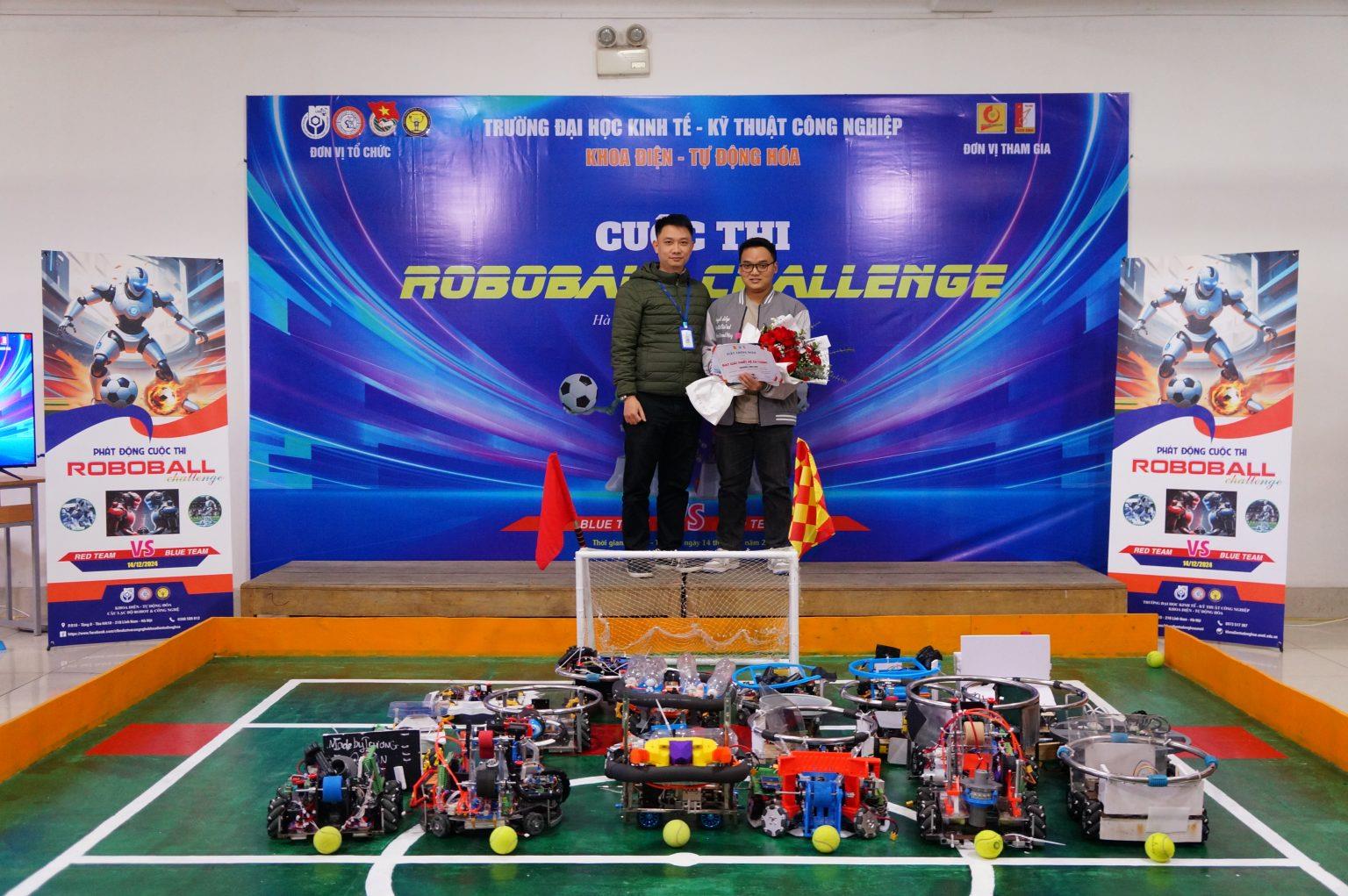 [uneti] “ROBOBALL CHALLENGE” – Cuộc thi sáng tạo robot dành cho sinh viên