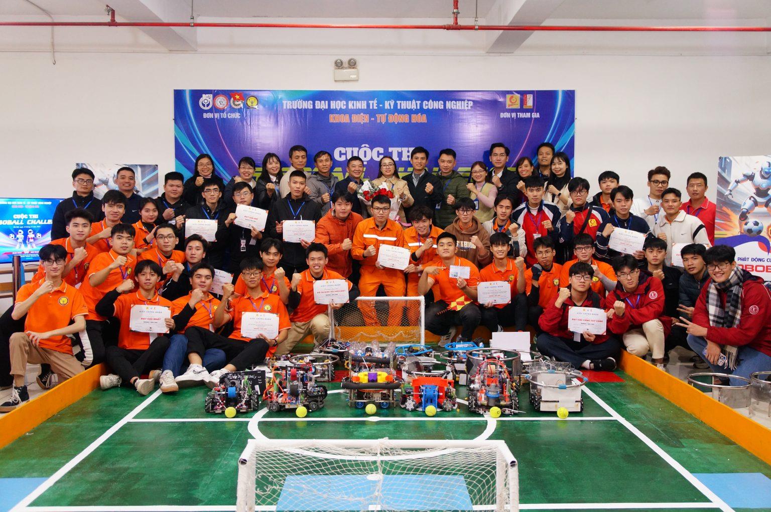 [uneti] “ROBOBALL CHALLENGE” – Cuộc thi sáng tạo robot dành cho sinh viên