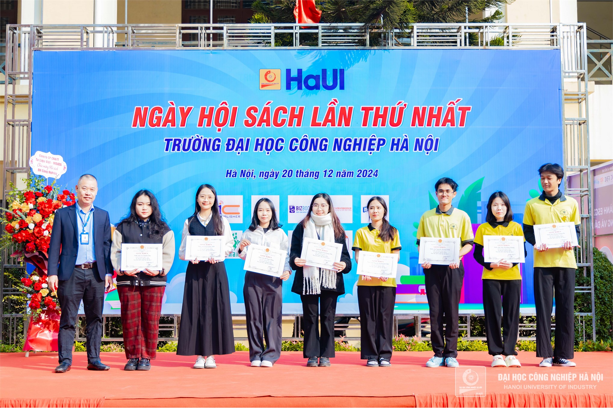 Ngày hội sách HaUI lần thứ nhất: Lan tỏa tri trức – Kết nối tương lai