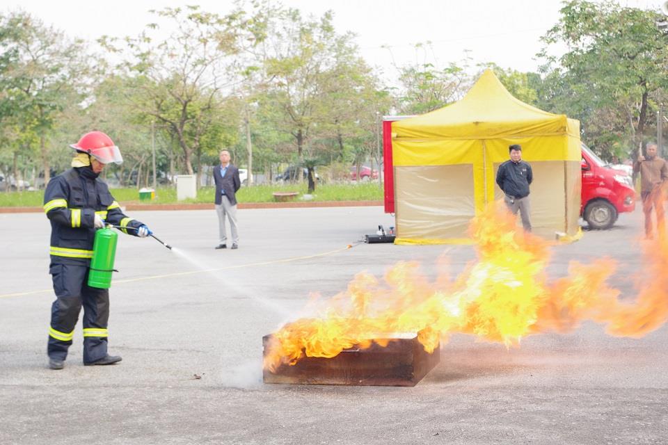 [hanam] Tuyên truyền, trải nghiệm các sản phẩm PCCC và CNCH