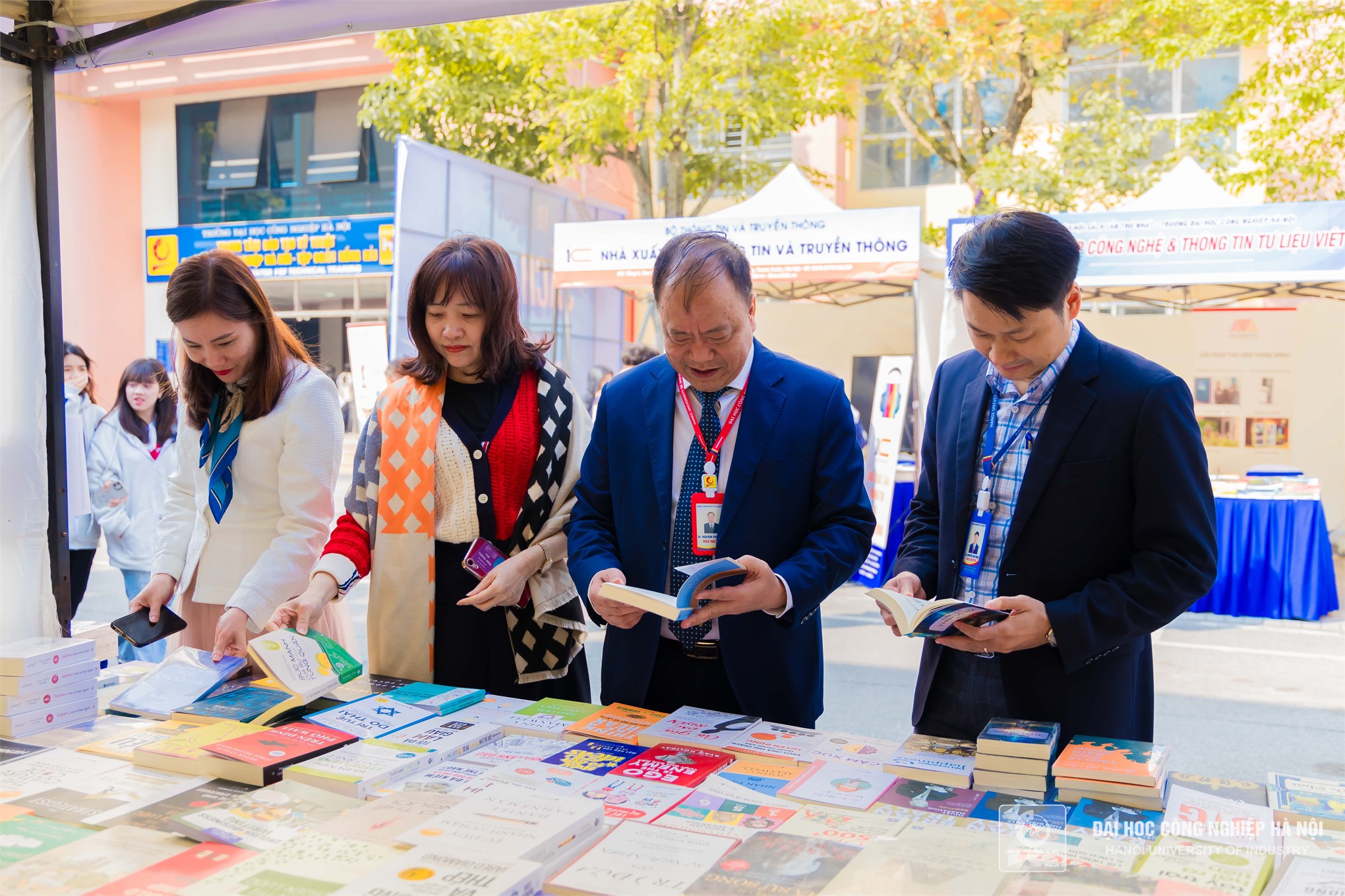 HaUI Book Fair 2024: Spreading Knowledge - Connecting the Future