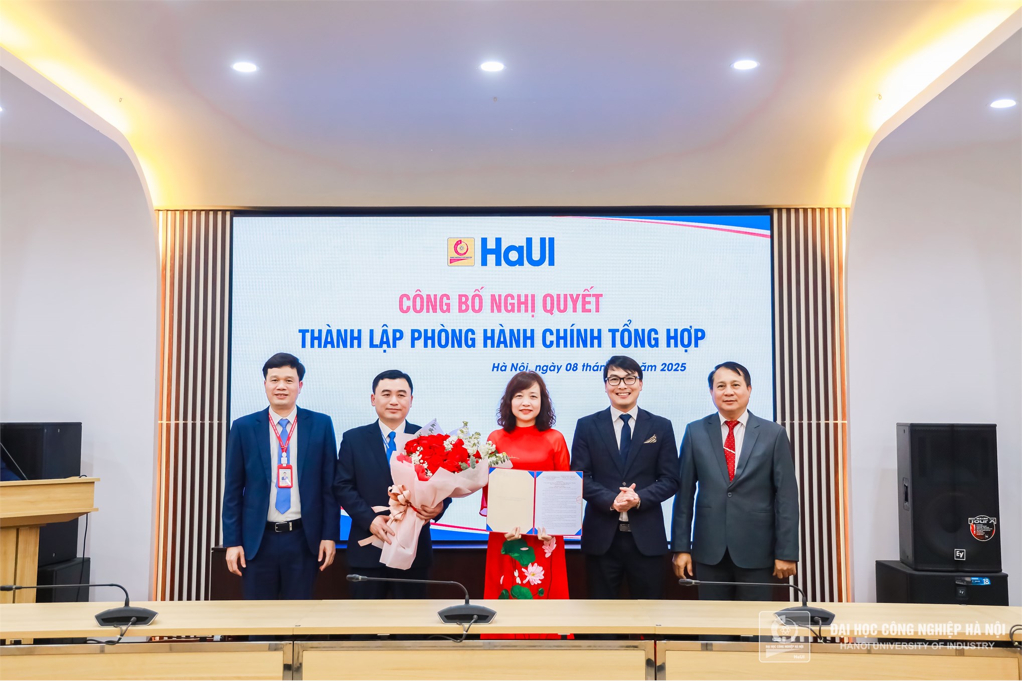 Thành lập Trường Công nghệ Thông tin và Truyền thông, Trường Điện – Điện tử thuộc Trường Đại học Công nghiệp Hà Nội