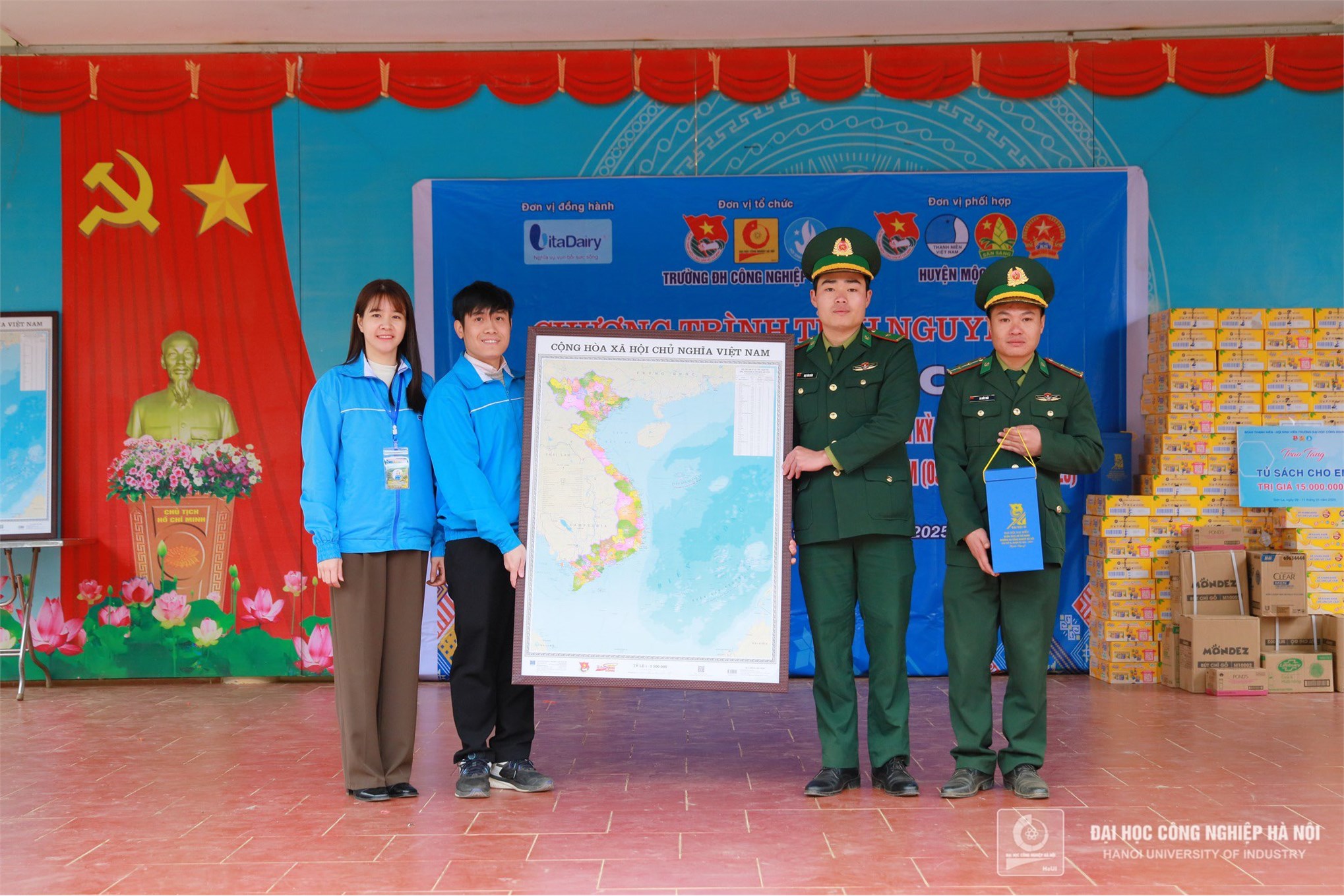 Tuổi trẻ Trường Đại học Công nghiệp Hà Nội: Khát vọng cống hiến - Lẽ sống thanh niên