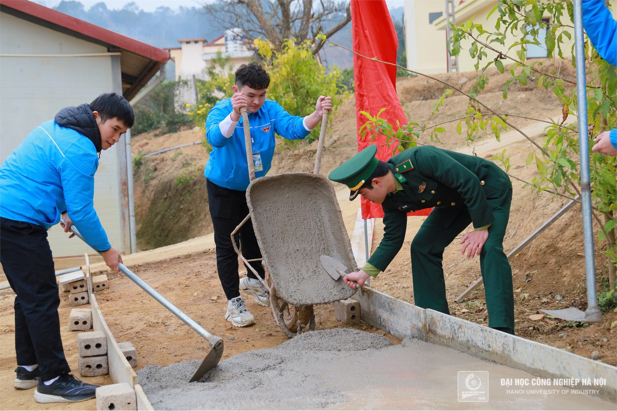 Tuổi trẻ Trường Đại học Công nghiệp Hà Nội: Khát vọng cống hiến - Lẽ sống thanh niên