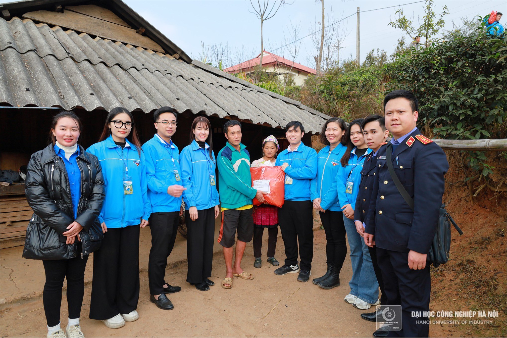 Tuổi trẻ Trường Đại học Công nghiệp Hà Nội: Khát vọng cống hiến - Lẽ sống thanh niên