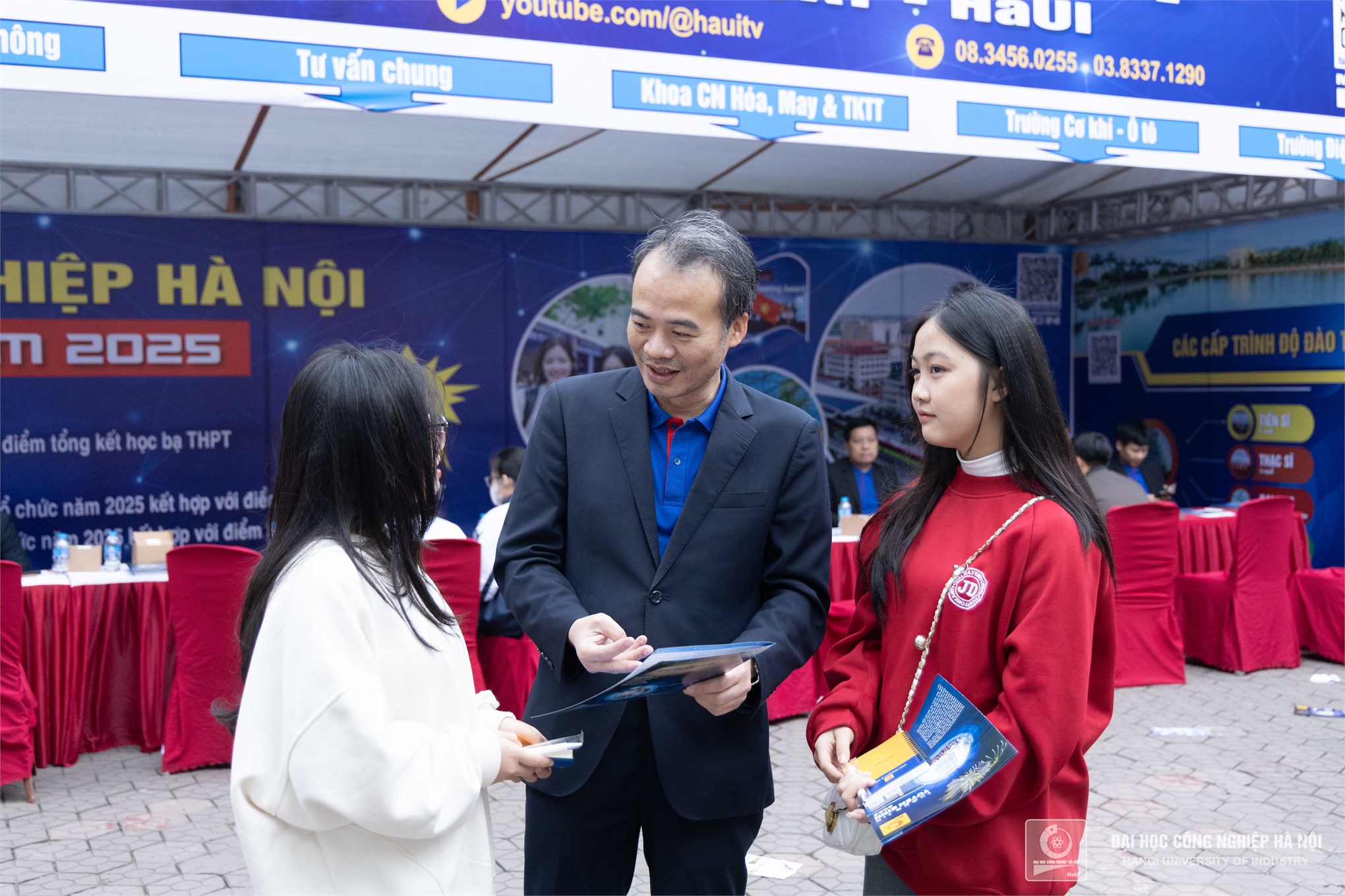 HaUI provides Admission Counseling for 2025 in Thanh Hoa and Nghe An