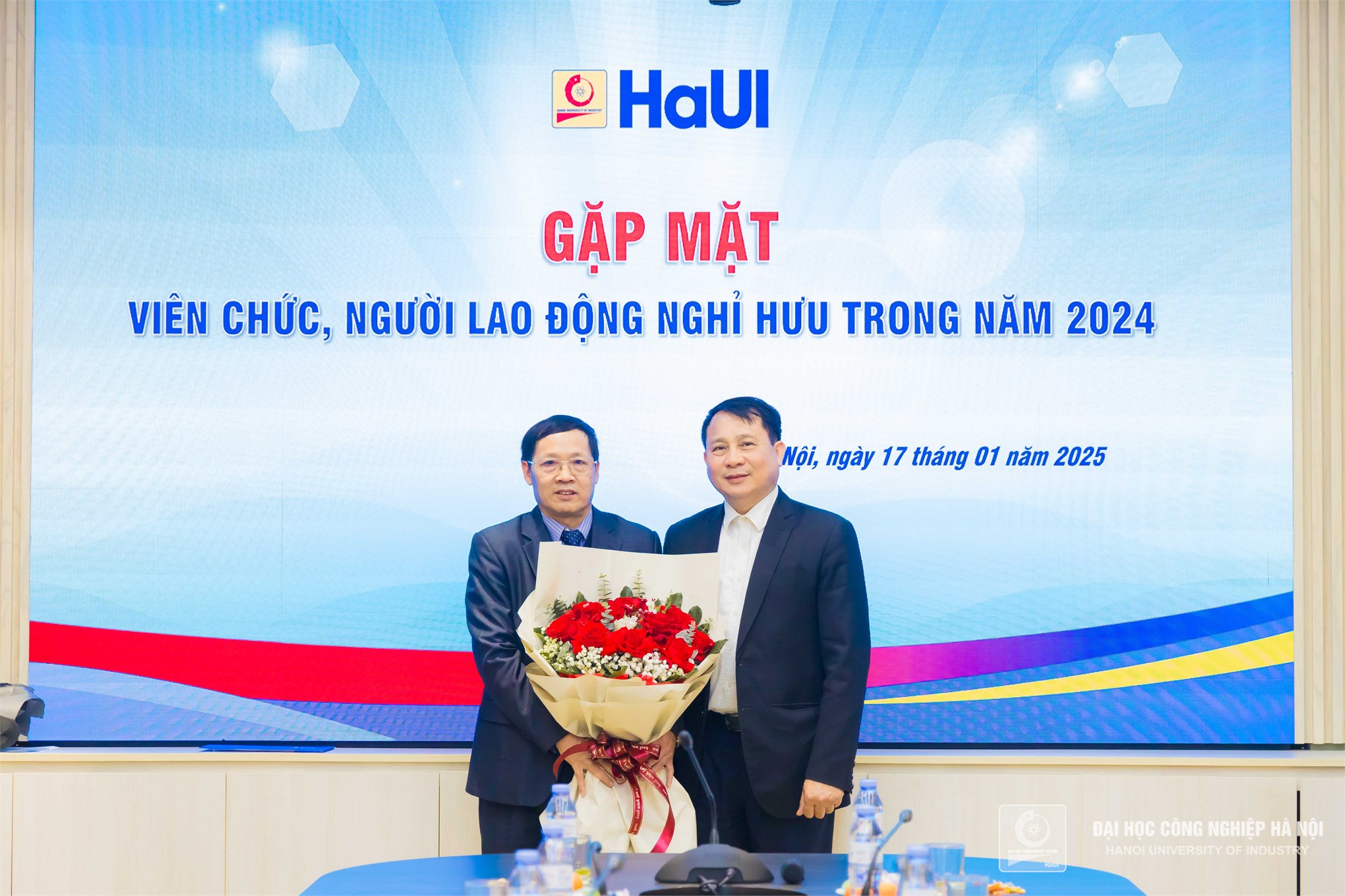 Ấm áp buổi gặp mặt viên chức nghỉ hưu năm 2024