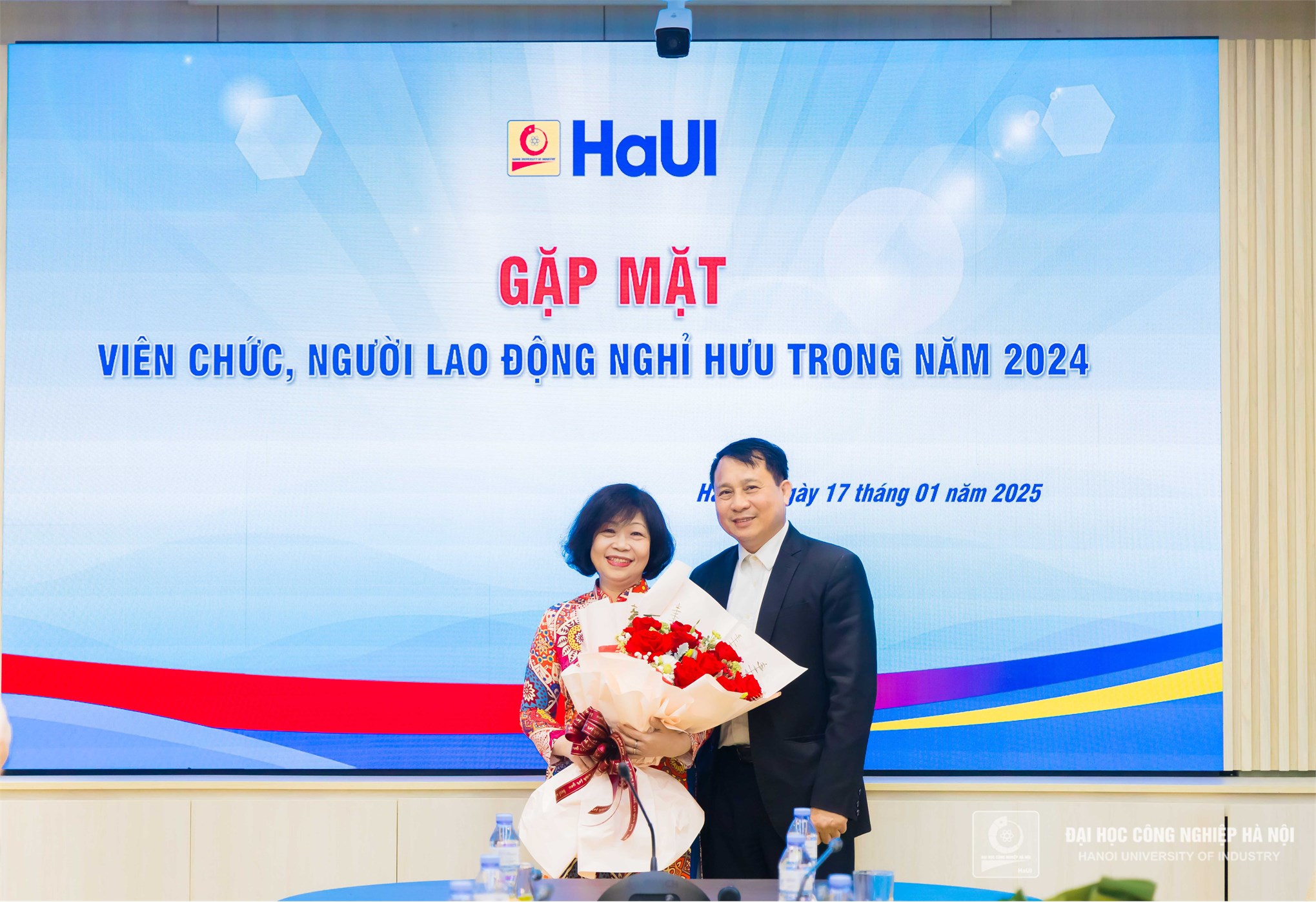 Ấm áp buổi gặp mặt viên chức nghỉ hưu năm 2024