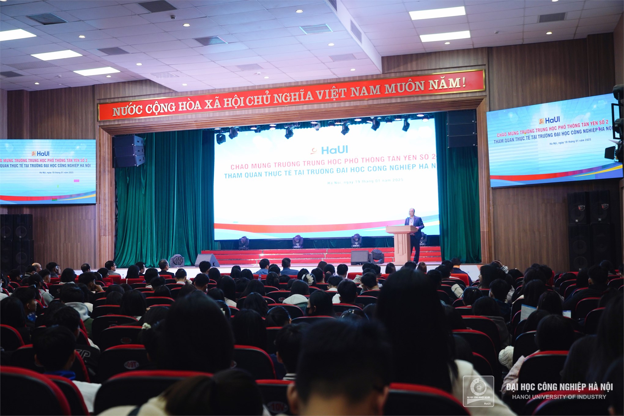 Tuyển sinh đại học chính quy năm 2025: HaUI hướng đến kiến tạo một thế hệ công dân hội nhập quốc tế