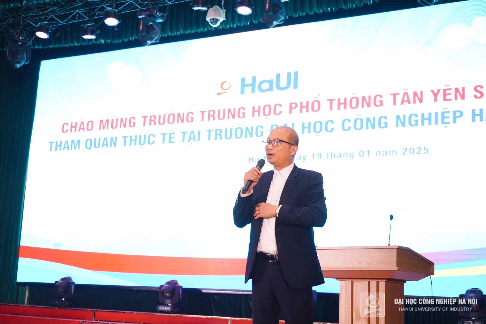 Tuyển sinh đại học chính quy năm 2025: HaUI hướng đến kiến tạo một thế hệ công dân hội nhập quốc tế