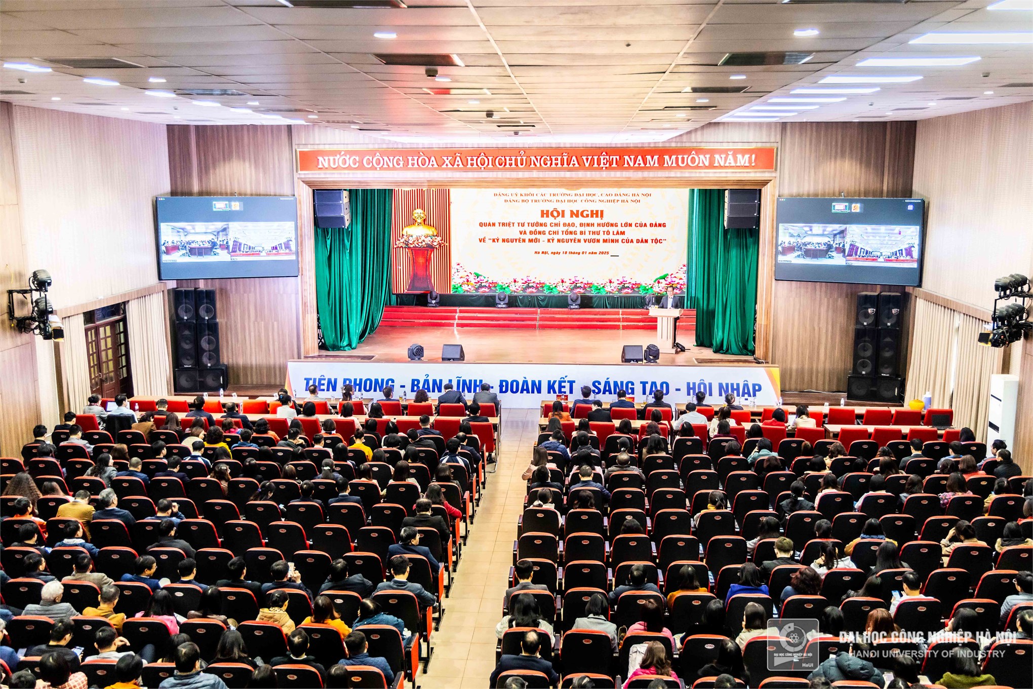 HaUI holds a Conference on Party Ideology and Orientation, a Summary of 2024 Party Work, and Deployment of Tasks for 2025