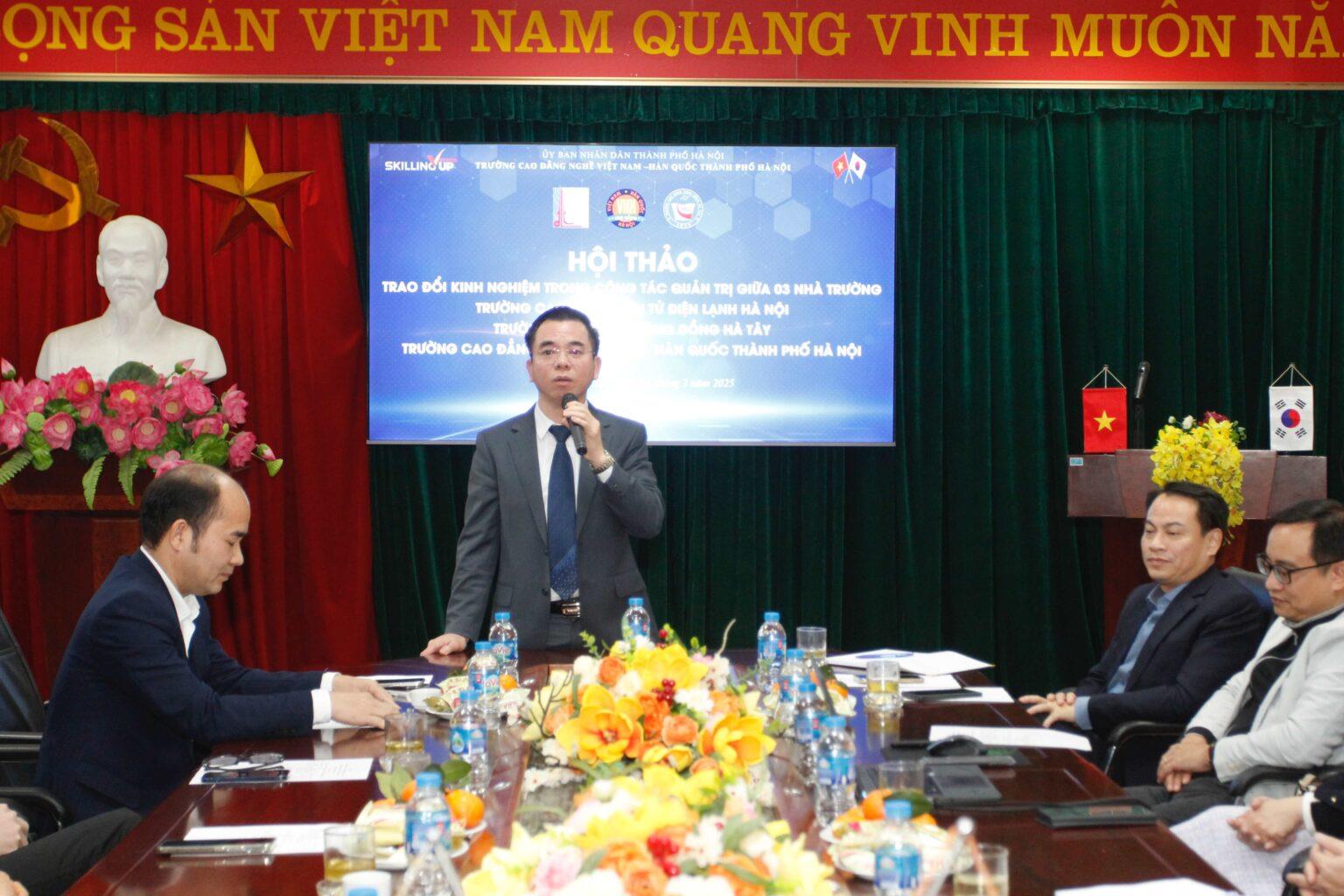 [dtdl] Nhà trường tham quan, học tập kinh nghiệm và trao đổi hợp tác tại các trường Đại học, Cao đẳng trên địa bàn Hà Nội