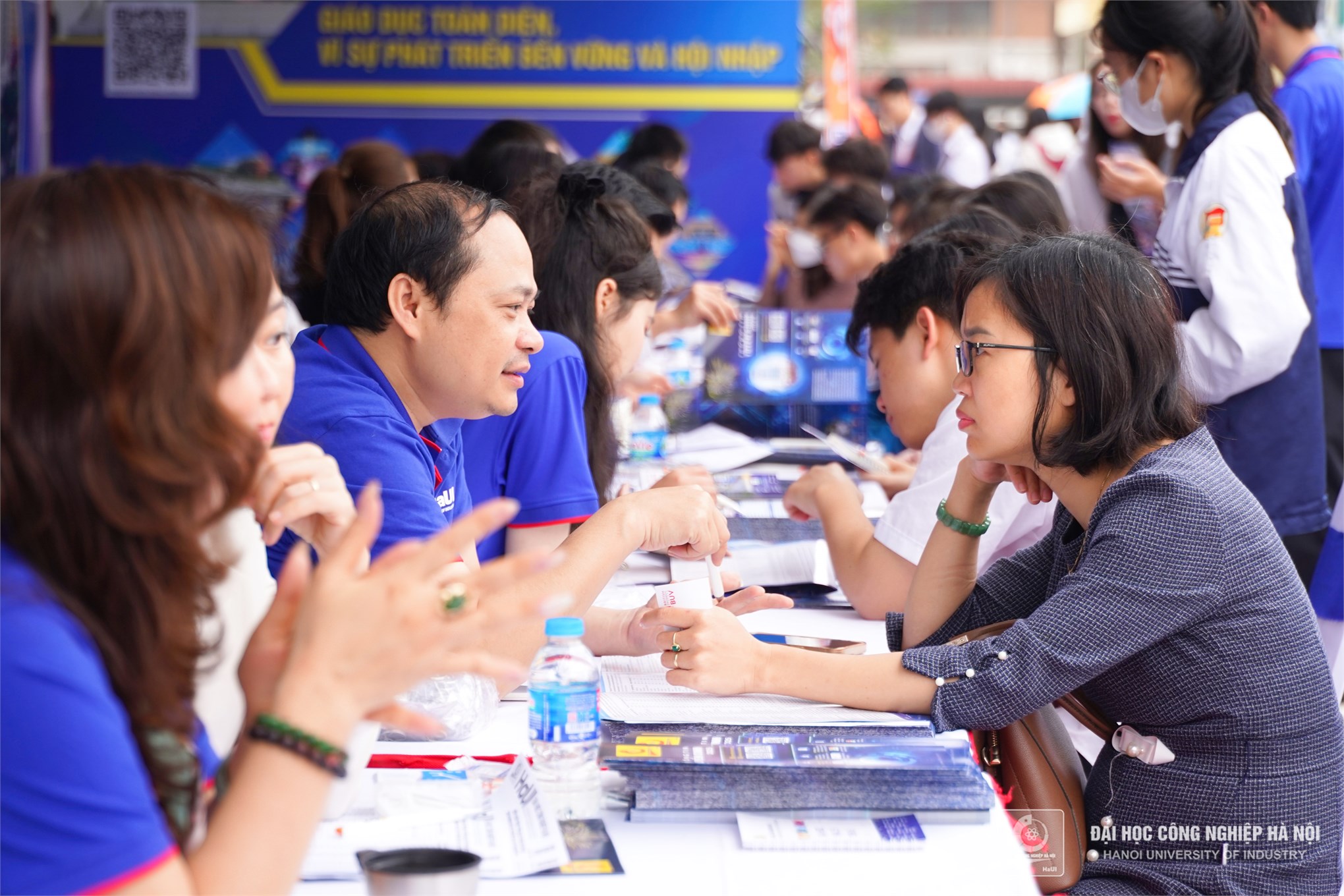 Chọn HaUI - Điểm đến để kiến tạo thành công