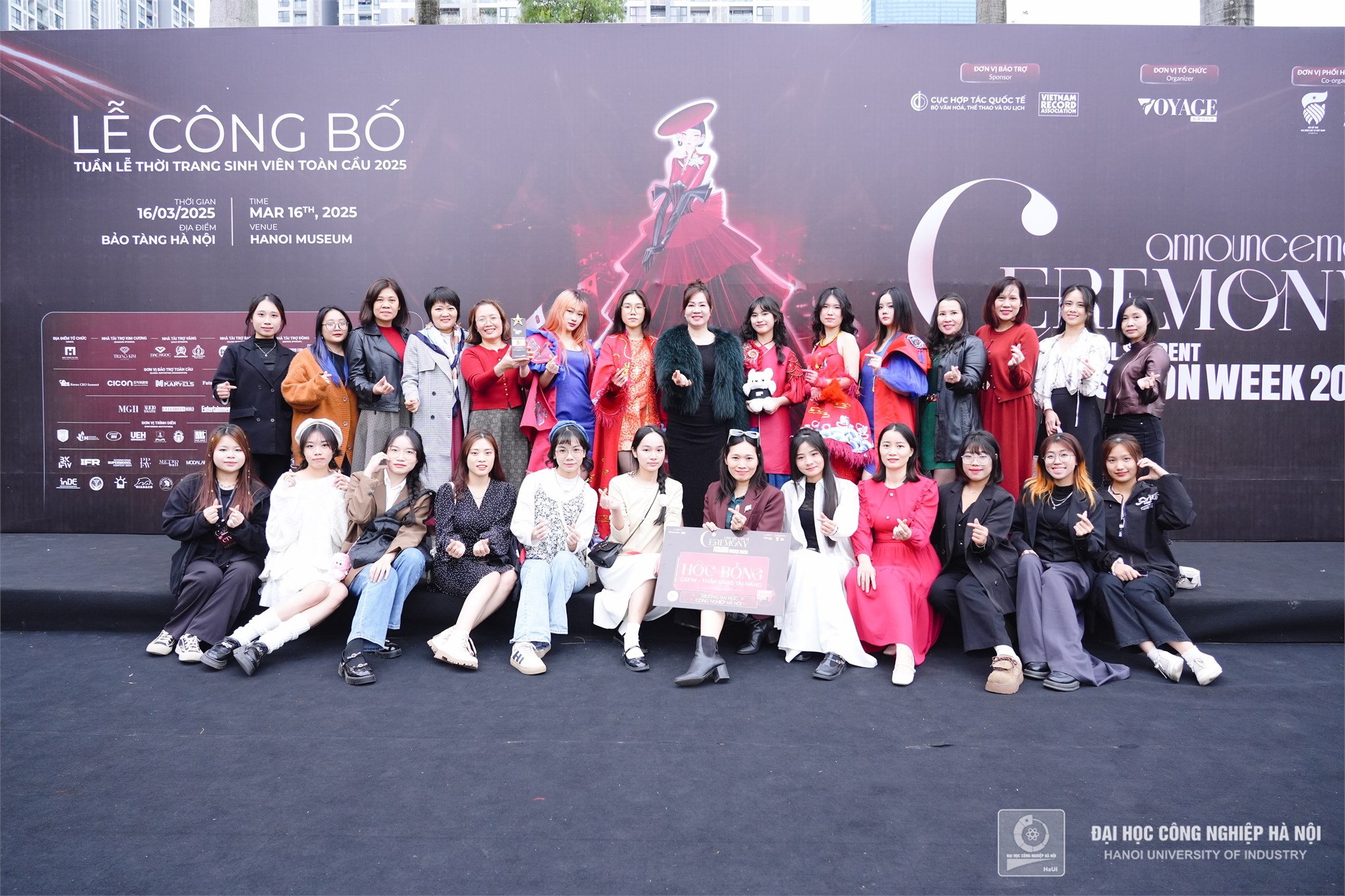 “Hồn Việt” tại Global Student Fashion Week 2025 - Sự giao thoa giữa truyền thống và hiện đại trong thiết kế dạ hội từ sinh viên ngành Thiết kế Thời trang HaUI