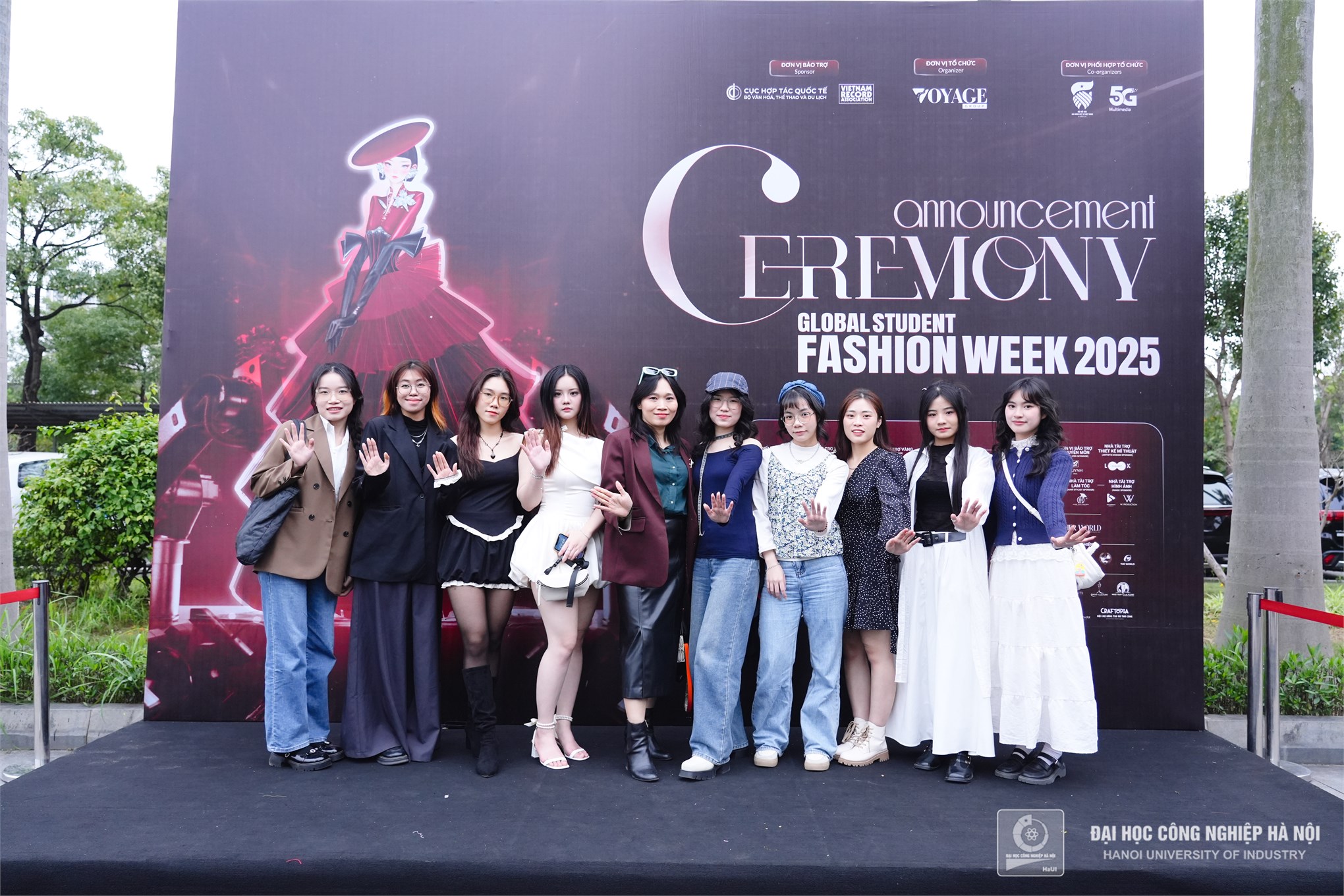 “Hồn Việt” tại Global Student Fashion Week 2025 - Sự giao thoa giữa truyền thống và hiện đại trong thiết kế dạ hội từ sinh viên ngành Thiết kế Thời trang HaUI