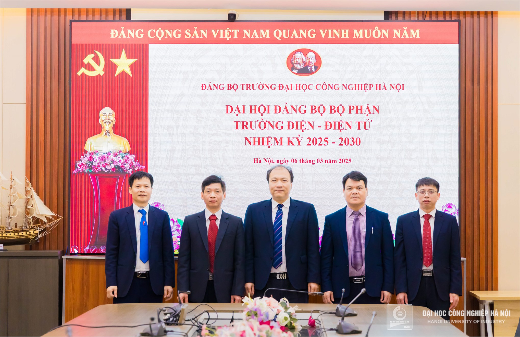 Đại hội các chi bộ, đảng bộ bộ phận: Đổi mới phương thức lãnh đạo, phát huy vai trò của công tác cán bộ để nâng cao năng lực lãnh đạo của Đảng