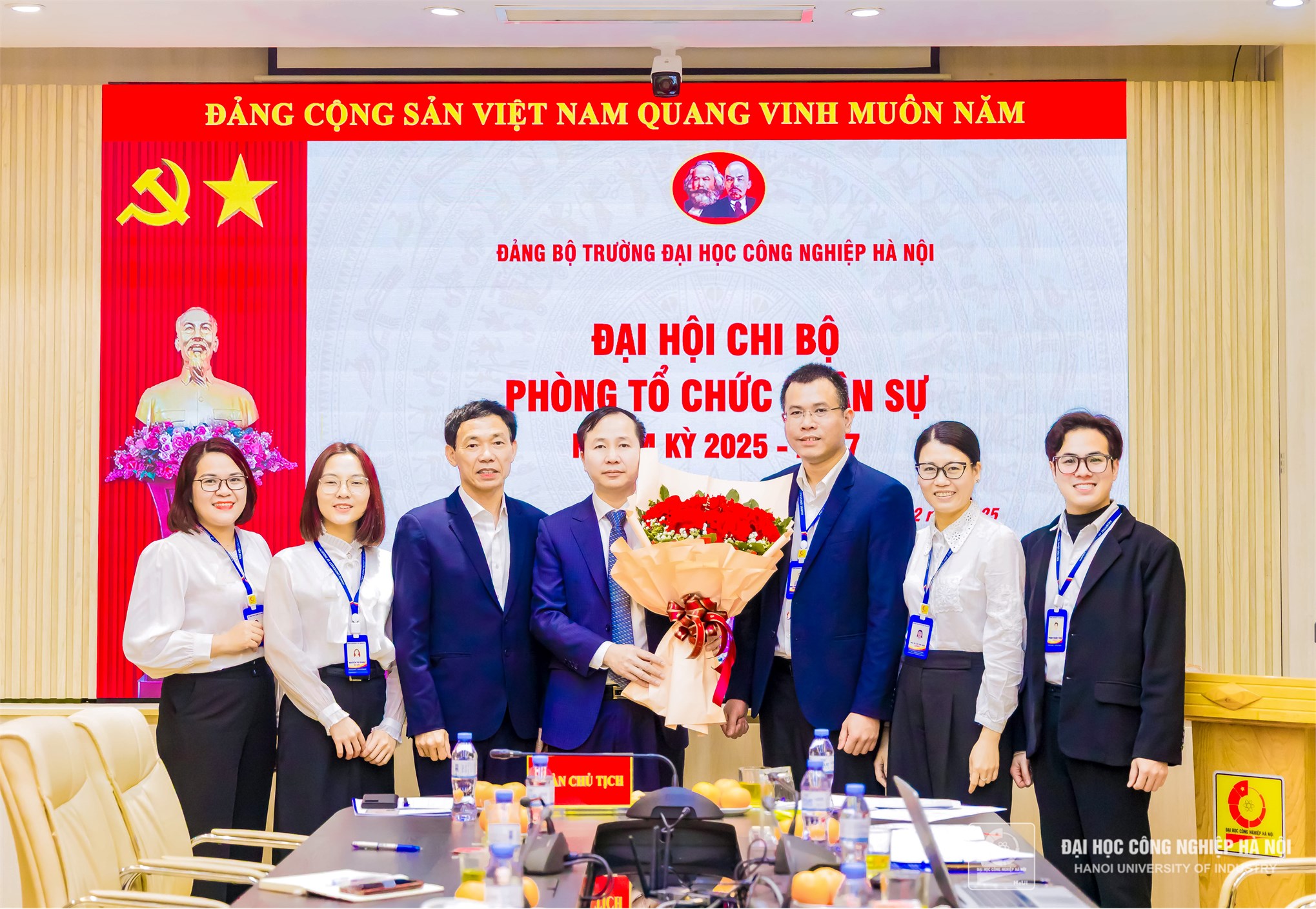 Đại hội các chi bộ, đảng bộ bộ phận: Đổi mới phương thức lãnh đạo, phát huy vai trò của công tác cán bộ để nâng cao năng lực lãnh đạo của Đảng