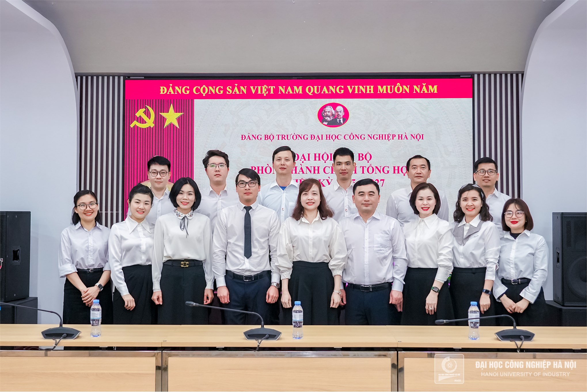 Đại hội các chi bộ, đảng bộ bộ phận: Đổi mới phương thức lãnh đạo, phát huy vai trò của công tác cán bộ để nâng cao năng lực lãnh đạo của Đảng