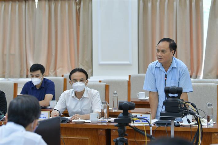 Ông Nguyễn Đắc Hưng, Vụ trưởng Vụ Giáo dục và Đào tạo, Dạy nghề, Ban Tuyên giáo Trung ương phát biểu thảo luận tại Hội nghị