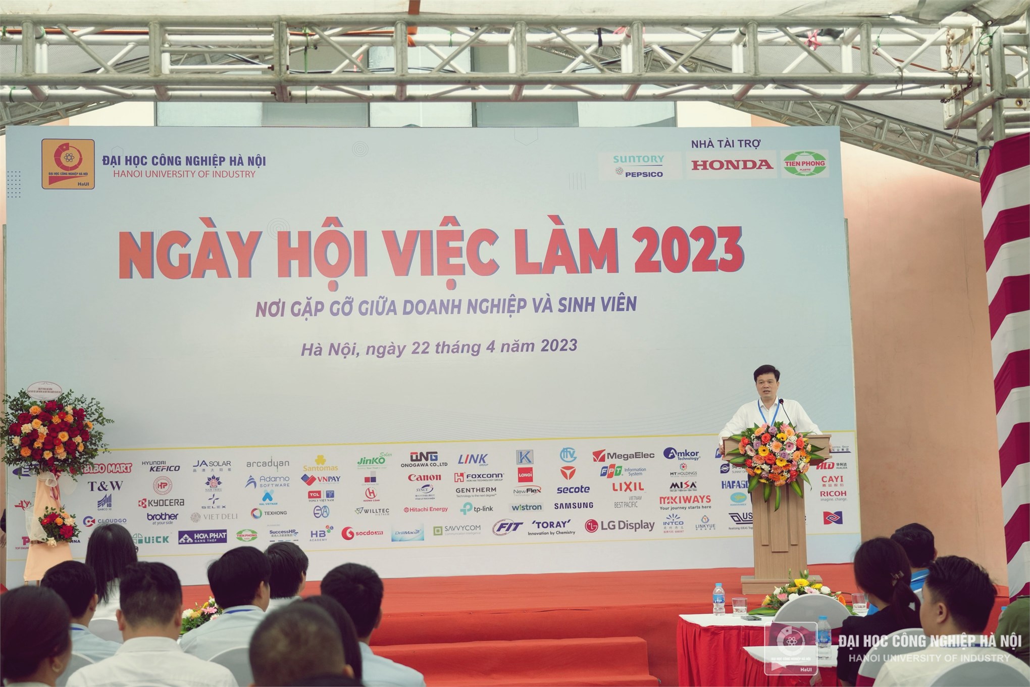 [ Dân Việt] Gần 5.000 cơ hội việc làm cho sinh viên Hà Nội