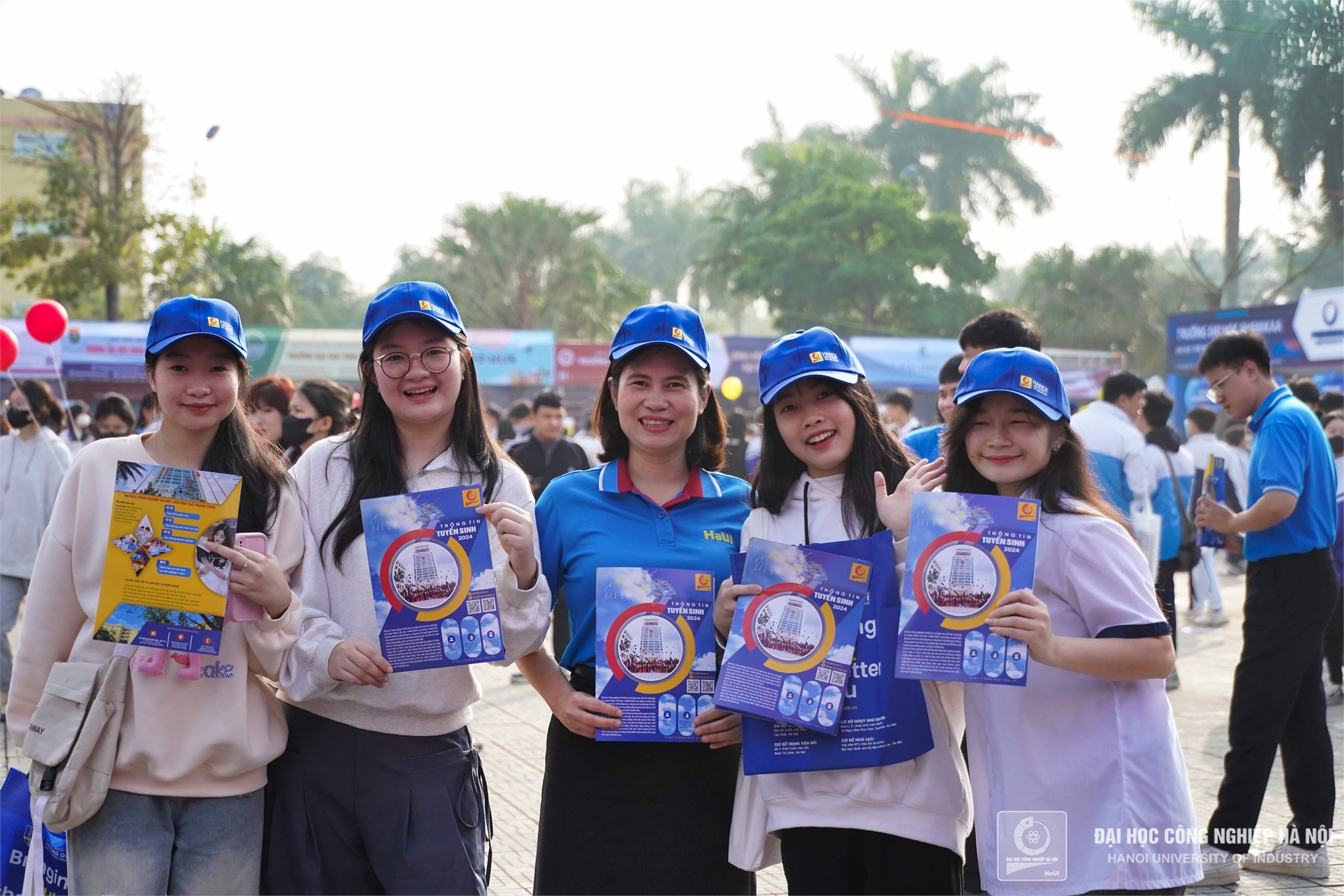 Rạng rỡ mùa tuyển sinh 2024 tại Nghệ An, Thanh Hóa